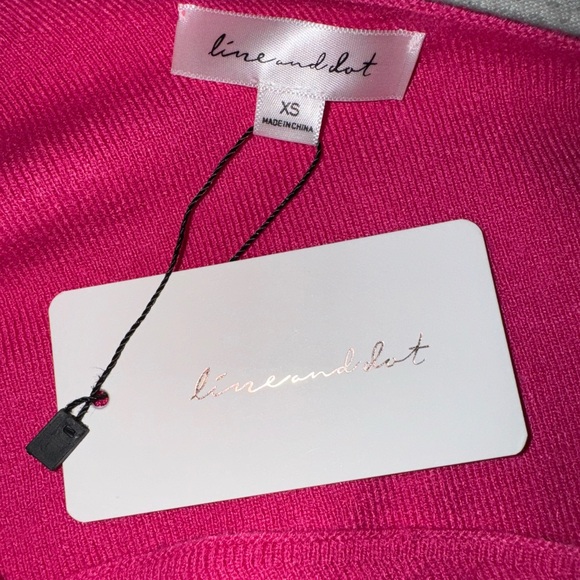 NWT Line & Dot Favorite Off Shoulder Comfy Sweater in Beautiful Hot Pink Color - Picture 4 of 7